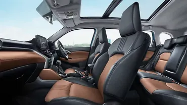 Toyota Urban Cruiser Hyryder Front Row Seats