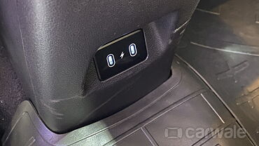 Hyundai Venue [2022-2023] USB Port/AUX/Power Socket/Wireless Charging