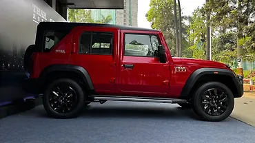 Mahindra Thar Roxx Right Side View