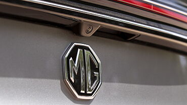 MG Comet EV Front Logo