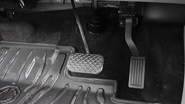 MG Comet EV Pedals/Foot Controls