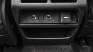 Land Rover Discovery Sport Second Row Charging Point