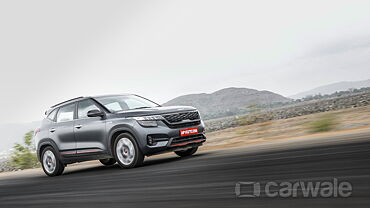 Kia Seltos [2022-2023] Right Front Three Quarter