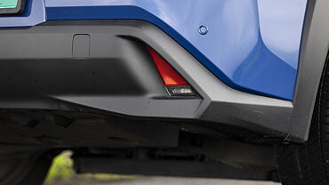 Lexus UX 300e Reflector