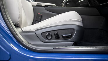 Lexus UX 300e Seat Adjustment Electric for Driver