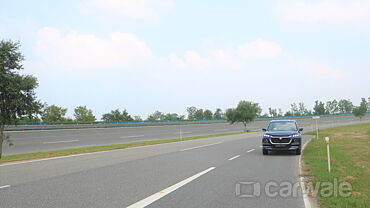 Maruti Suzuki Grand Vitara Front View