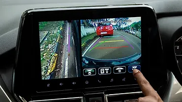 Maruti Suzuki Fronx 360-Degree Camera Control