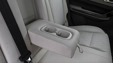 Mahindra XEV 9e Cup Holders