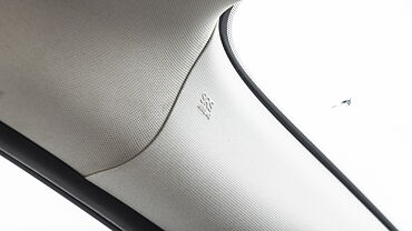 Mahindra XEV 9e Left Side Curtain Airbag