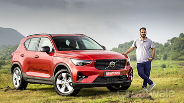 Discontinued Volvo XC40 2018 Right Front Three Quarter