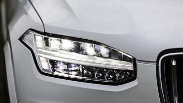 Volvo XC90 Headlight