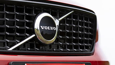 Volvo XC40 Front Logo