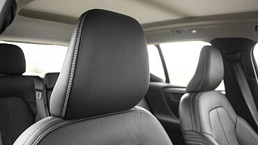 Volvo XC40 Front Seat Headrest