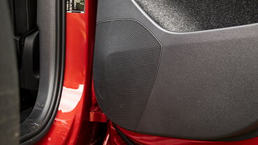 Volvo XC40 Front Speakers
