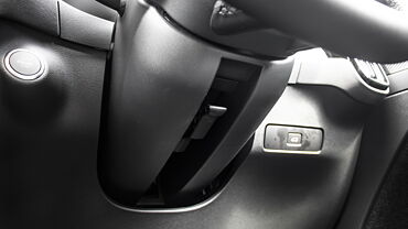 Volvo XC40 Steering Adjustment Lever/Controller
