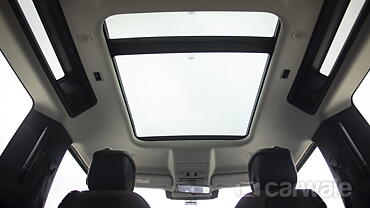 Defender Sunroof/Moonroof Image, Defender Photos in India - CarWale