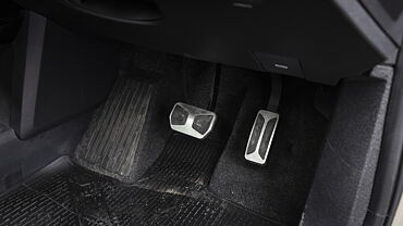 Mahindra BE 6e Pedals/Foot Controls