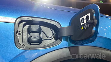 बीवायडी एटो 3 ईवी कार चार्जिंग इनपुट प्लग