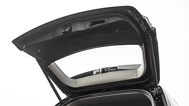 Jeep Grand Cherokee Open Boot/Trunk
