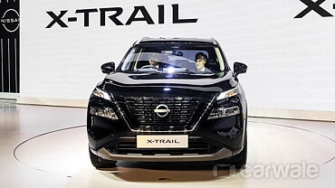 Nissan X-Trail Front View