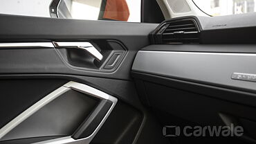 Audi Q3 Dashboard