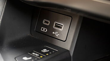 Lexus LX USB Port/AUX/Power Socket/Wireless Charging
