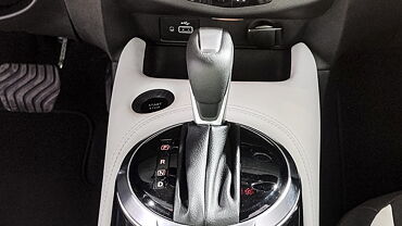 Nissan Juke Gear Shifter/Gear Shifter Stalk