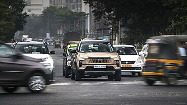 Tata Safari Front View