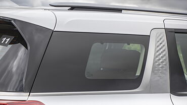 Kia Carnival Rear Quarter Glass