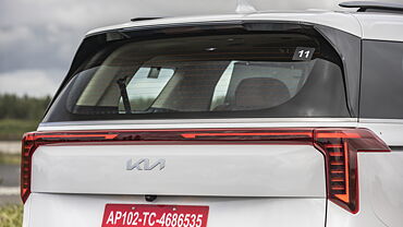 Kia Carnival Rear Windshield/Windscreen