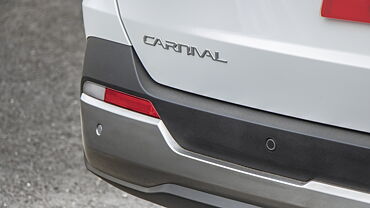 Kia Carnival Reflector