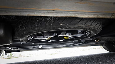 Kia Carnival Under Boot/Spare Wheel