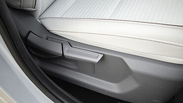 Hyundai Aura Rear Row Seat Adjustment Manual