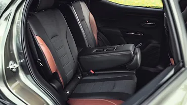 Maruti Suzuki e Vitara Second Row Cup Holders