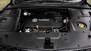 MG Hector Plus Engine Shot