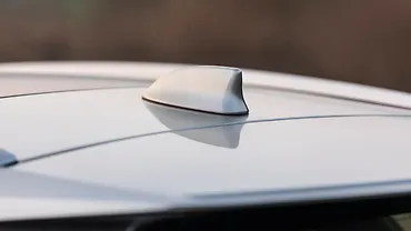 लेक्सस आरएक्स् एंटीना