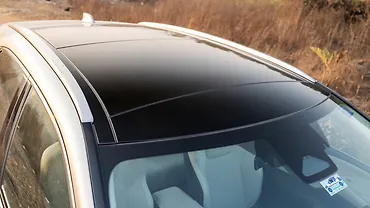 लेक्सस आरएक्स् कार की छत