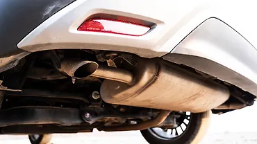 लेक्सस आरएक्स् एग्ज़ॉस्ट पाइप्स