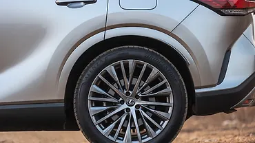 लेक्सस आरएक्स् पीछे का फ़ेंडर