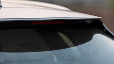 लेक्सस आरएक्स् रियर स्पॉइलर