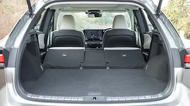 लेक्सस आरएक्स् बूटस्पेस रियर सीट फोल्ड