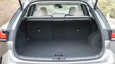 लेक्सस आरएक्स् बूटस्पेस