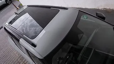 टाटा सिएरा ईवी कार की छत टाटा सिएरा ईवी कार की छत