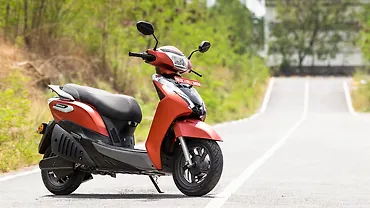 Ampere Primus Right Front Three Quarter