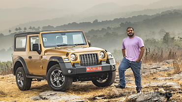 Jeep Wrangler vs Mahindra Thar - CarWale