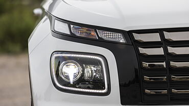 Hyundai Venue Headlight