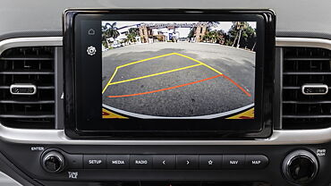Hyundai Venue 360-Degree Camera Control