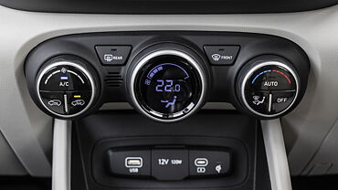 Hyundai Venue AC Controls