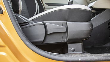 Renault Triber Seat Adjustment Manual for Driver