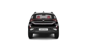 टाटा नेक्सन पीछे का व्यू